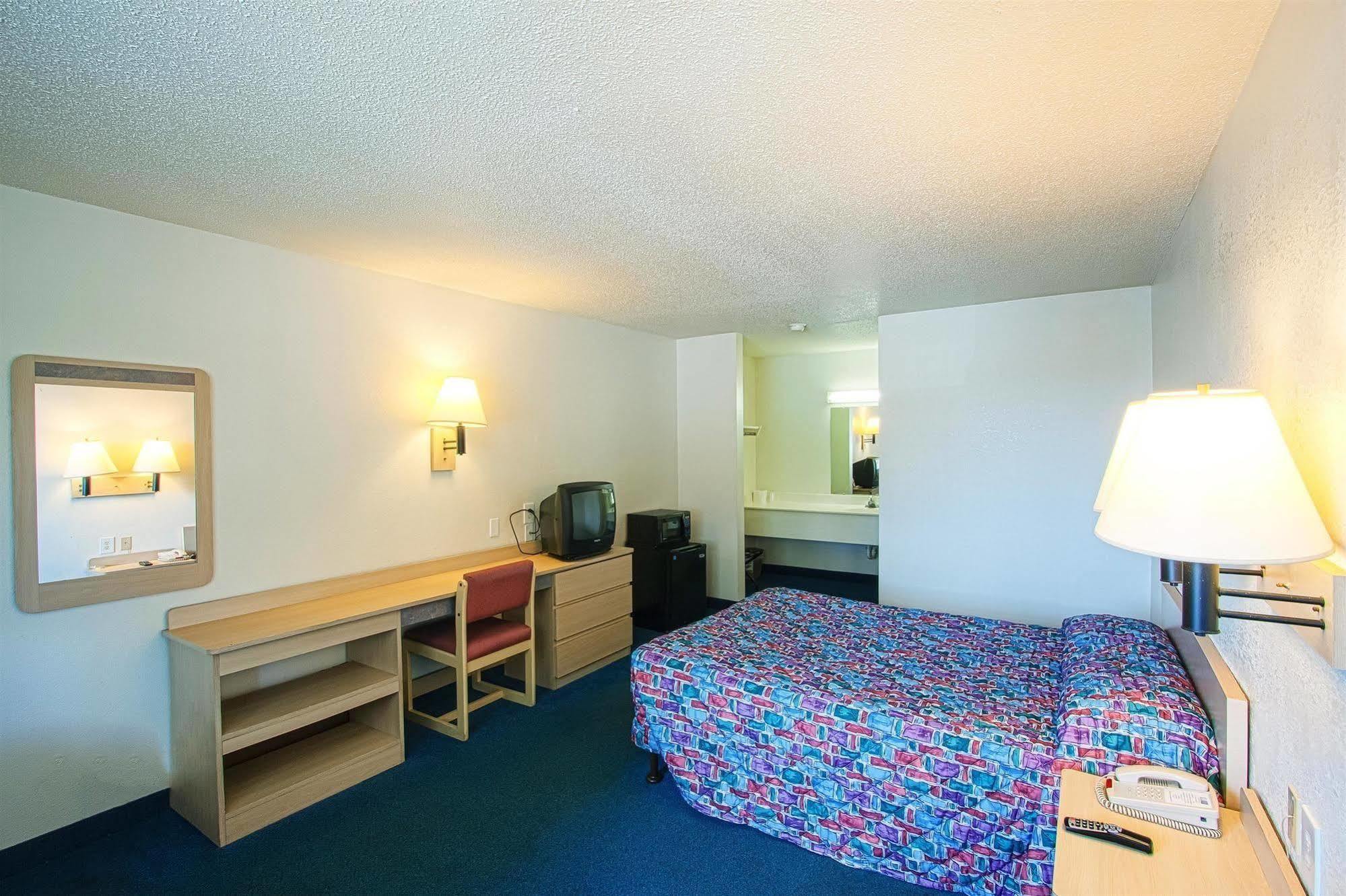 Motel 6 Chattanooga East エクステリア 写真