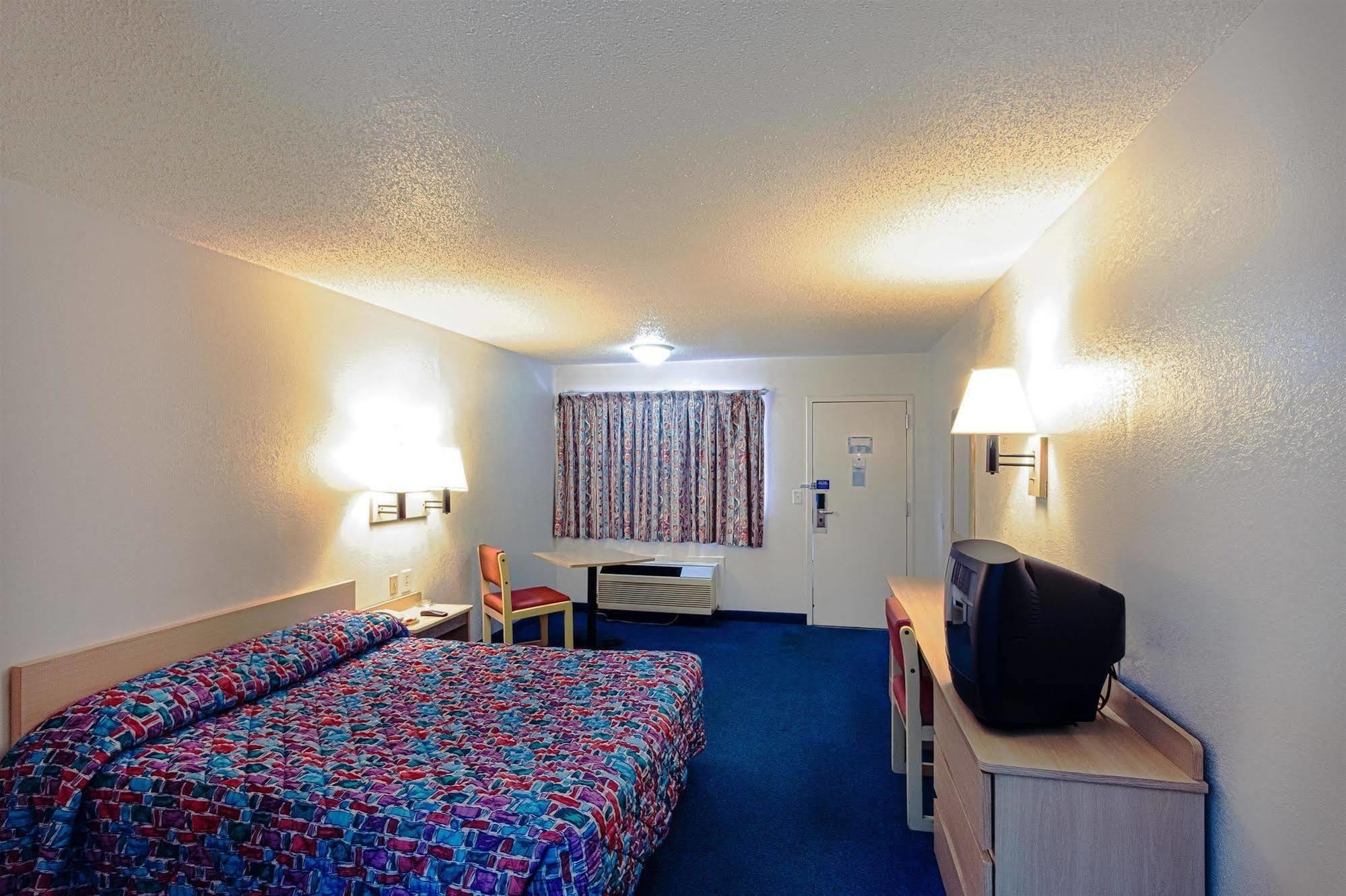 Motel 6 Chattanooga East エクステリア 写真