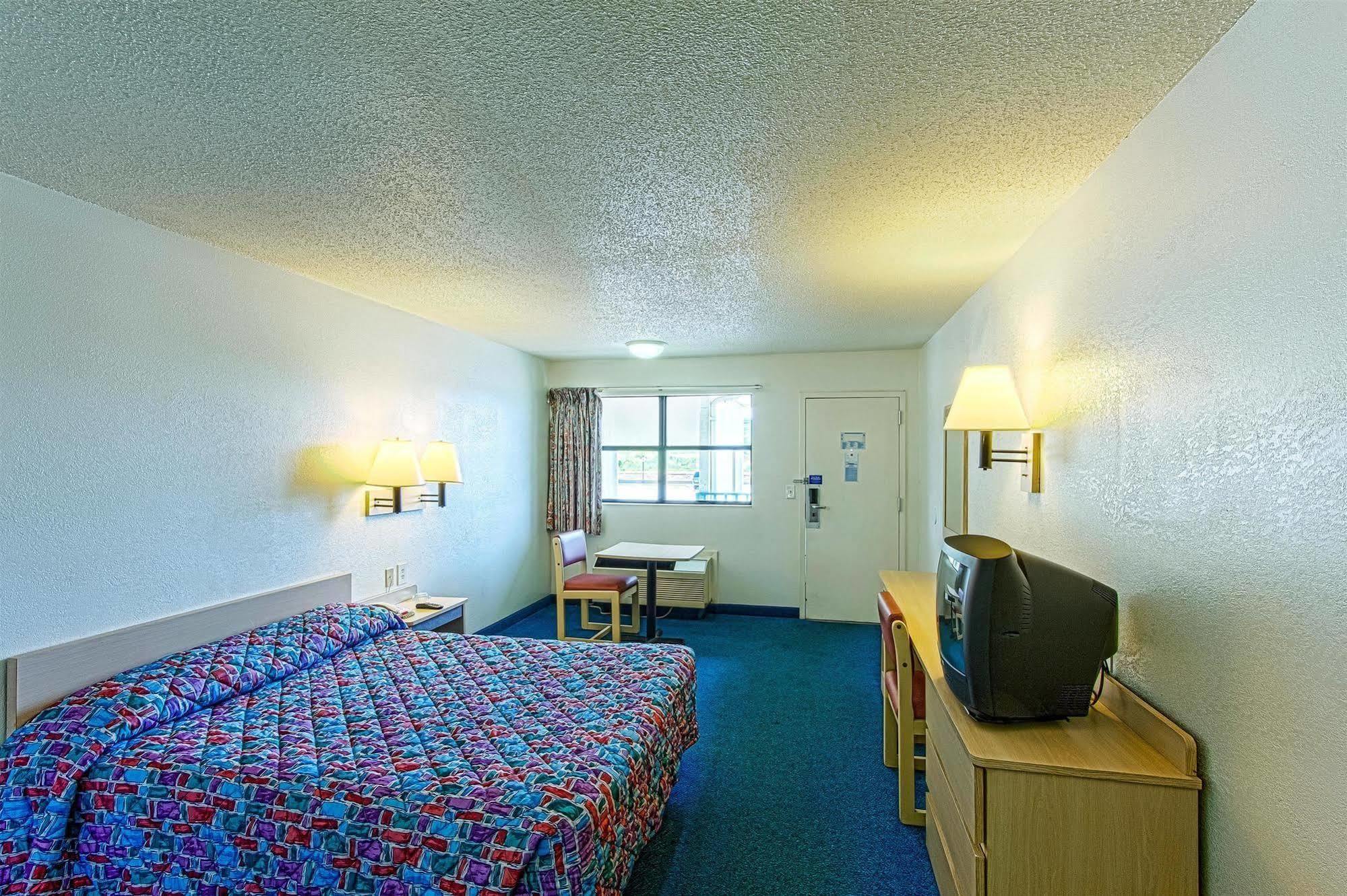 Motel 6 Chattanooga East エクステリア 写真