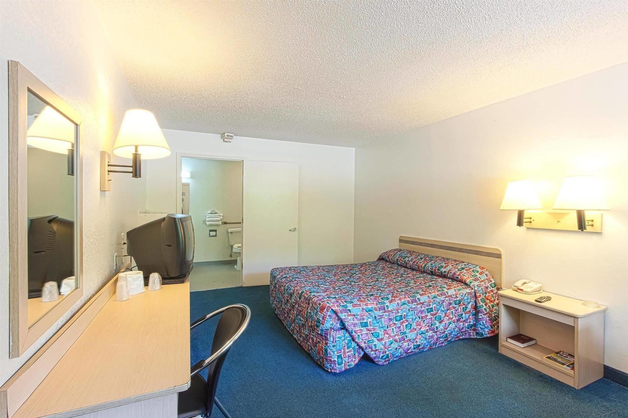 Motel 6 Chattanooga East エクステリア 写真